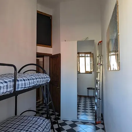 A - Etna - Black And White Holiday home *