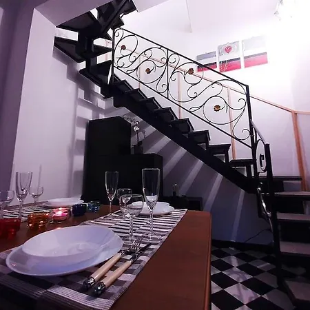 A - Etna - Black And White Holiday home *